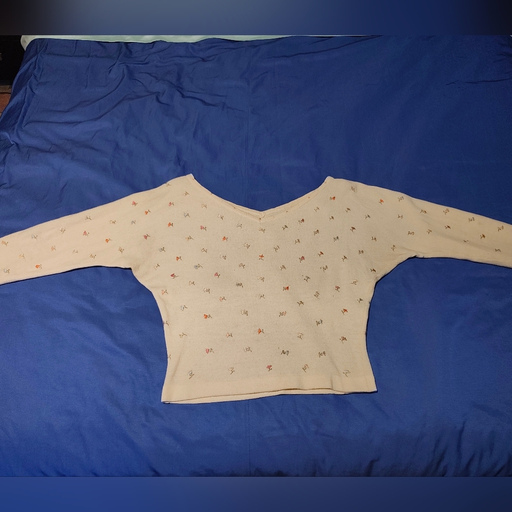 Cream colored vintage sweater with cute embroidered flowers